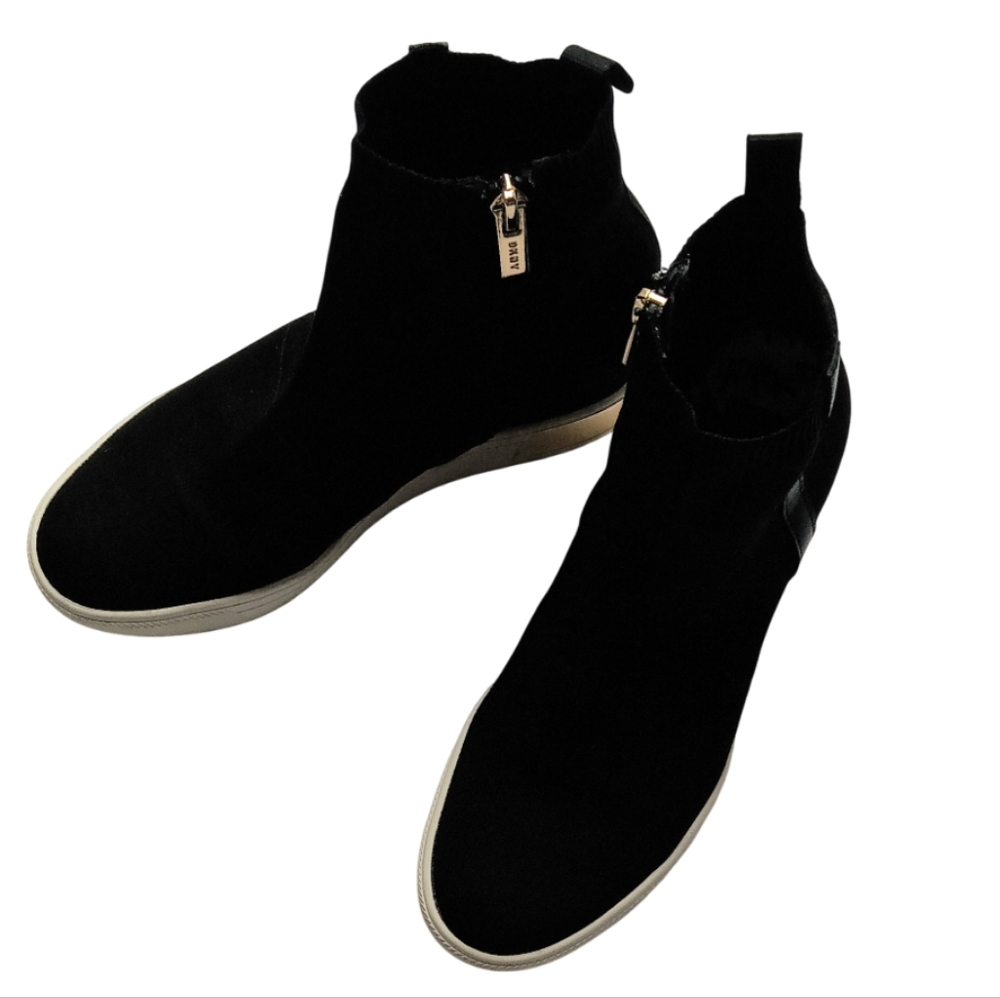 DKNY Black High-Top Sneakers